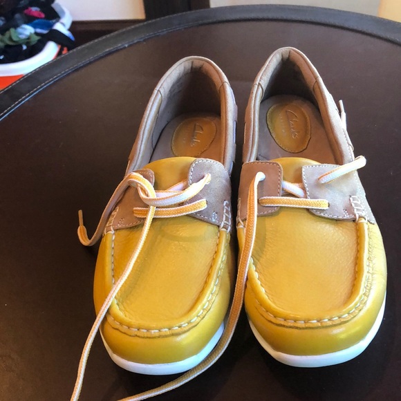 clarks cloudsteppers yellow
